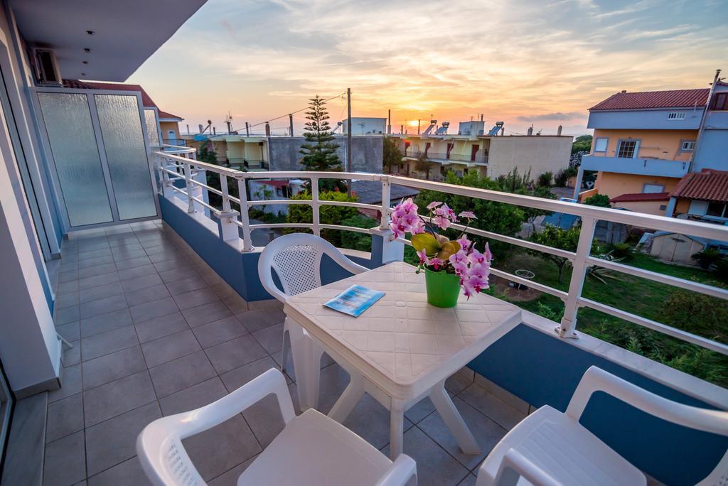 Dionisos Hotel ミティカス エクステリア 写真