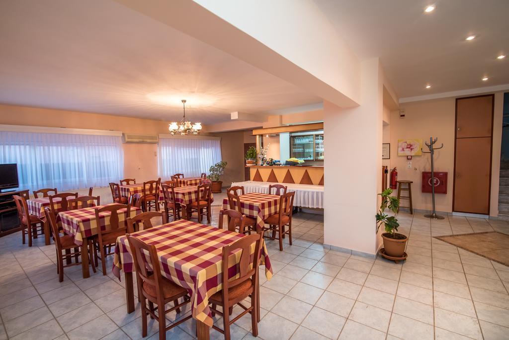 Dionisos Hotel ミティカス エクステリア 写真