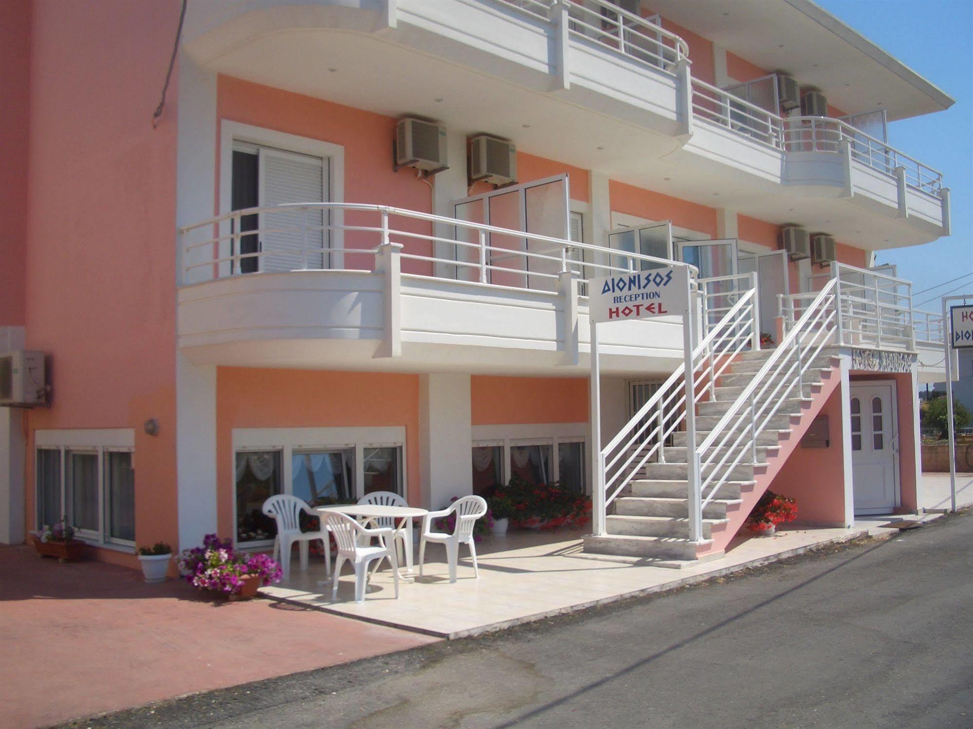 Dionisos Hotel ミティカス エクステリア 写真