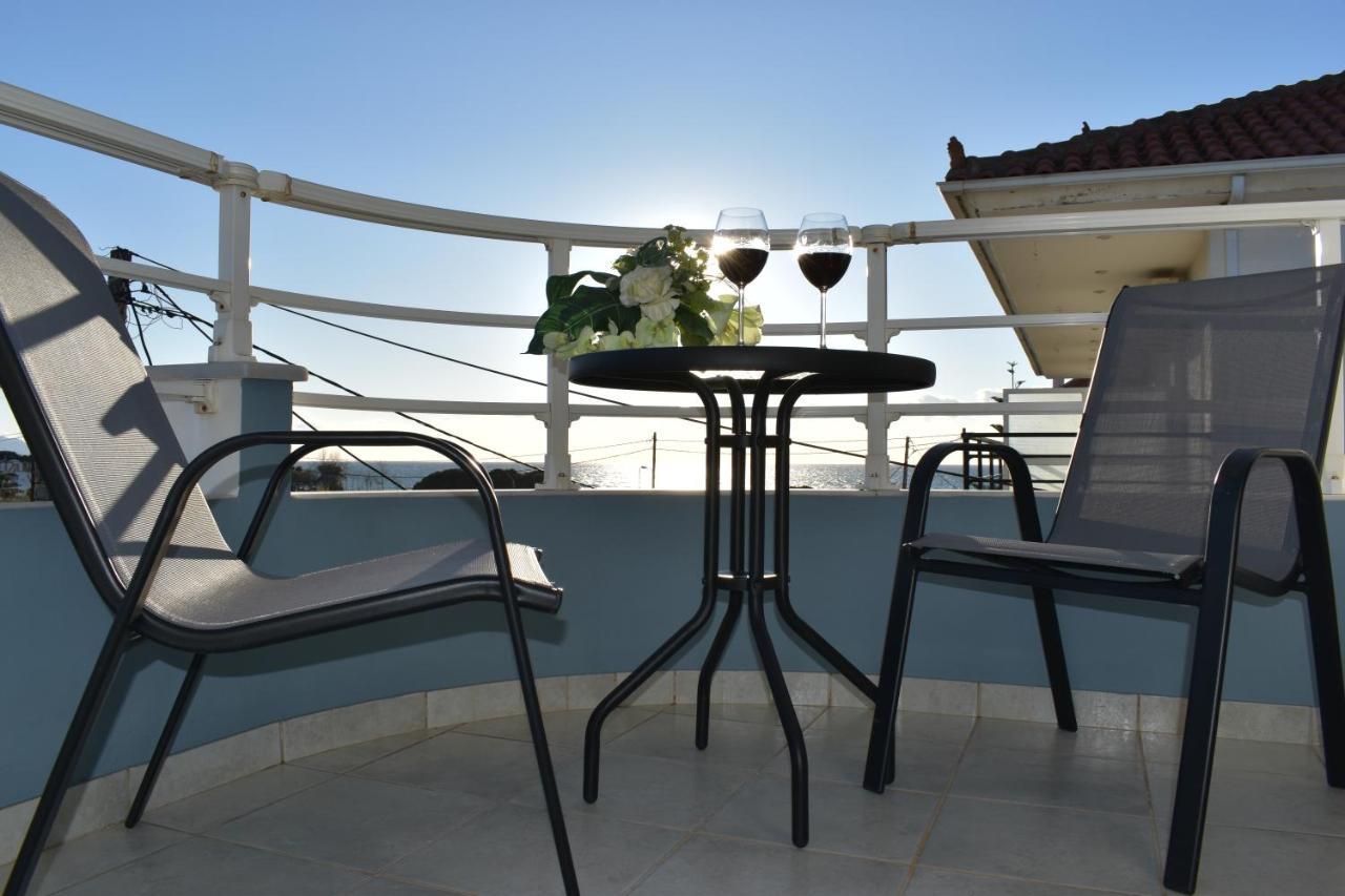 Dionisos Hotel ミティカス エクステリア 写真