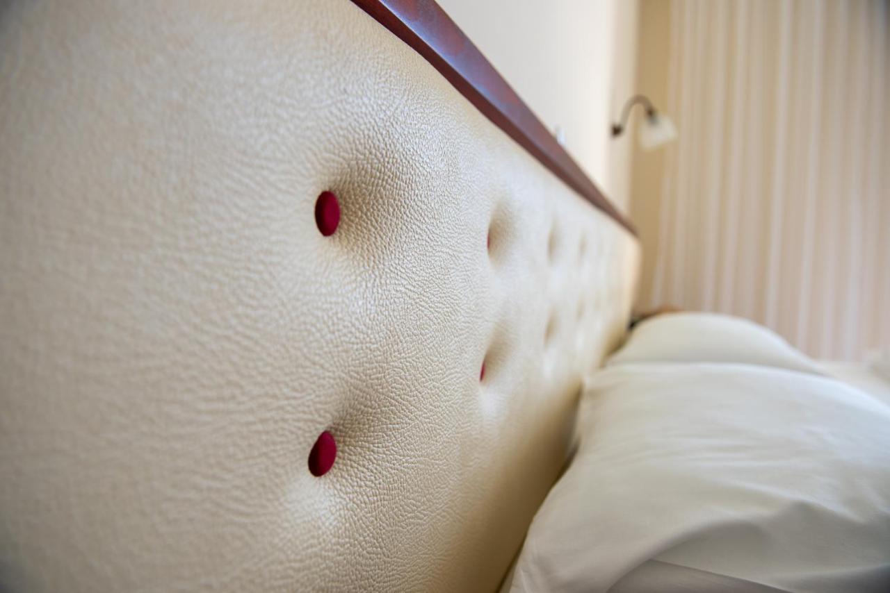 Dionisos Hotel ミティカス エクステリア 写真