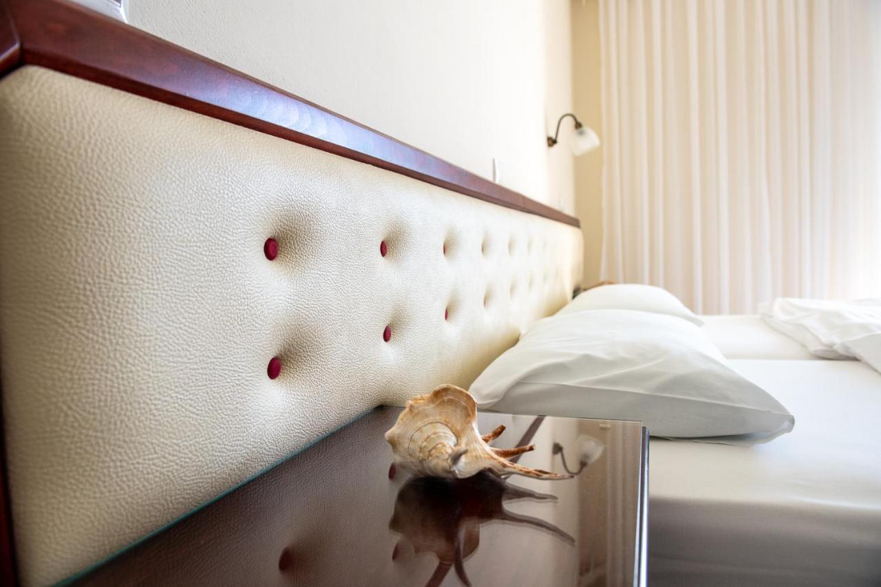 Dionisos Hotel ミティカス エクステリア 写真