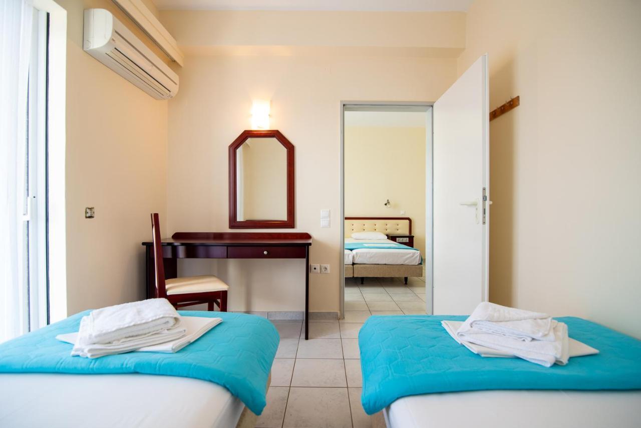 Dionisos Hotel ミティカス エクステリア 写真