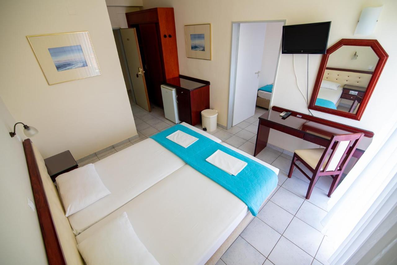 Dionisos Hotel ミティカス エクステリア 写真